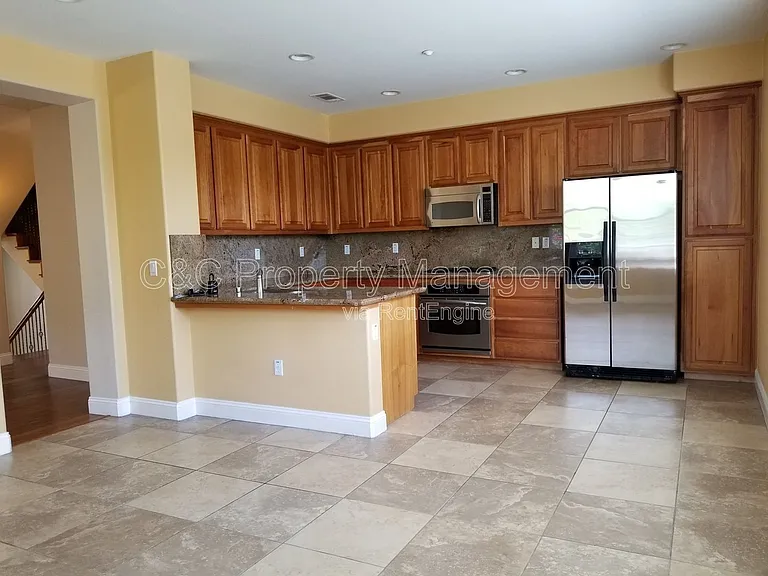 3687 Whitworth Dr — Photo 10
