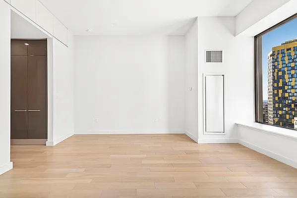 Rented by Compass | media 27