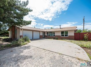 829 Mount Taylor Ave, Grants, NM 87020