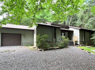 231 Longfellow Cir, Albrightsville, PA 18210