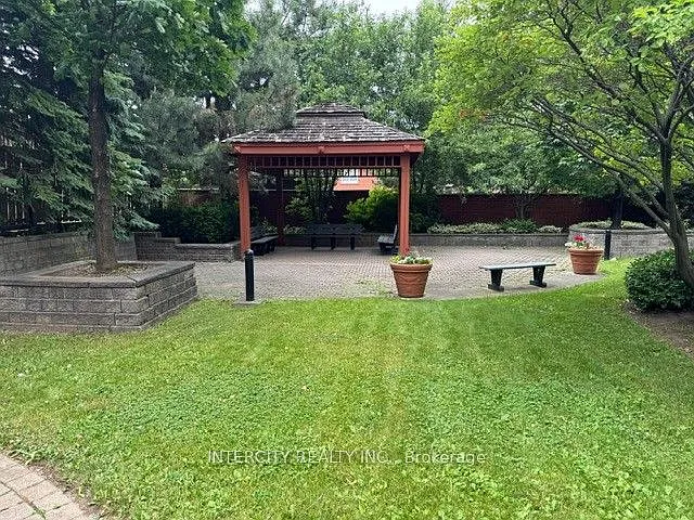 800 Sheppard Ave W #209 — Photo 20