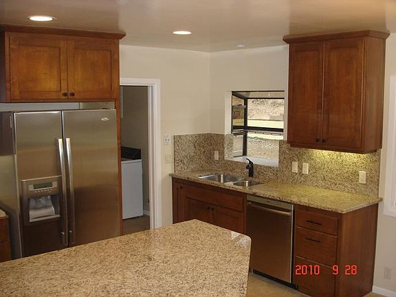 5th image of 1712 Alta Vista Dr