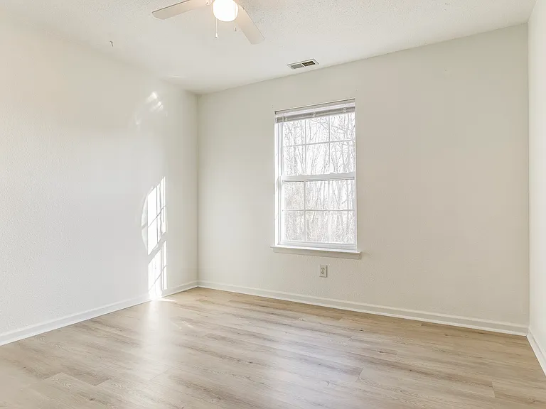 348 Atherton Dr — Photo 26