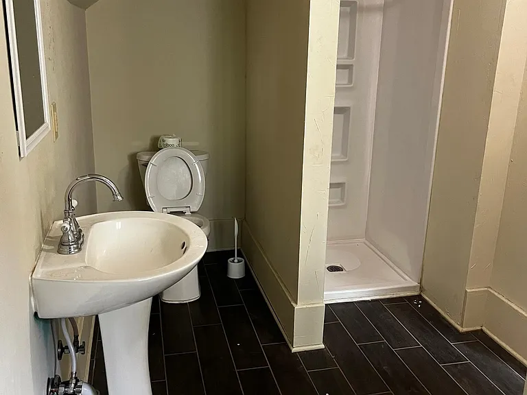907 S Adams St #B — Photo 5