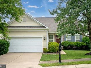 5 Castlewood Dr, Fredericksburg, VA 22406