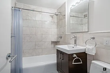 Rented by R New York