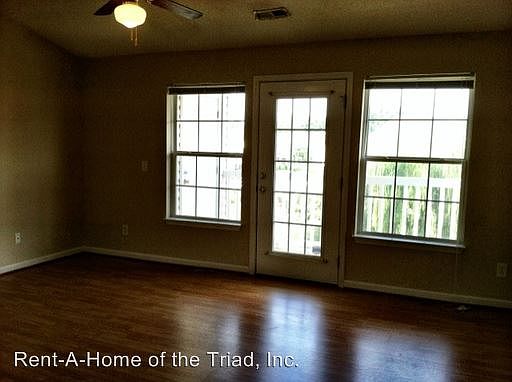 2nd image of 900-3C Hanahan Ct