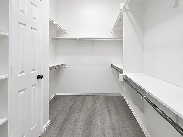 1501 Toucan Dr — Photo 6
