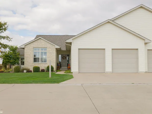 5646 Oak Hills Dr, Burlington, IA 52601