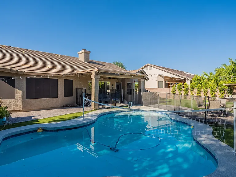 3877 E Washington Ct — Photo 3