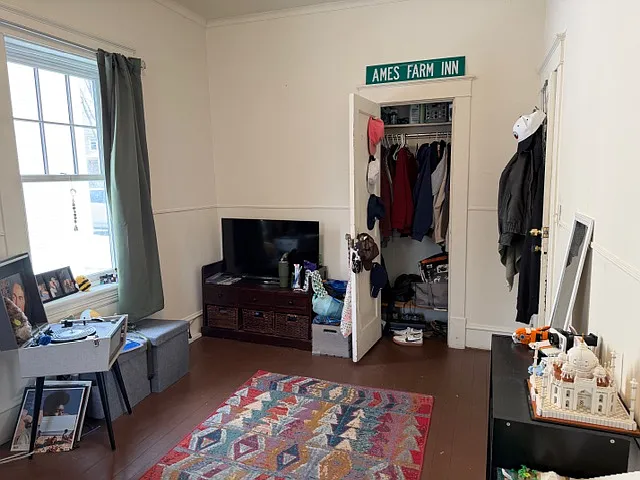 18 Weston St #1 — Photo 6