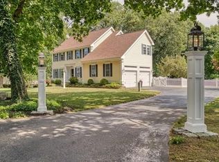 71 Curzon Mill Rd, Newburyport, MA 01950