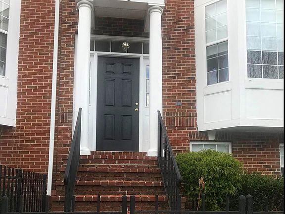 3rd image of 528 Redland Blvd
