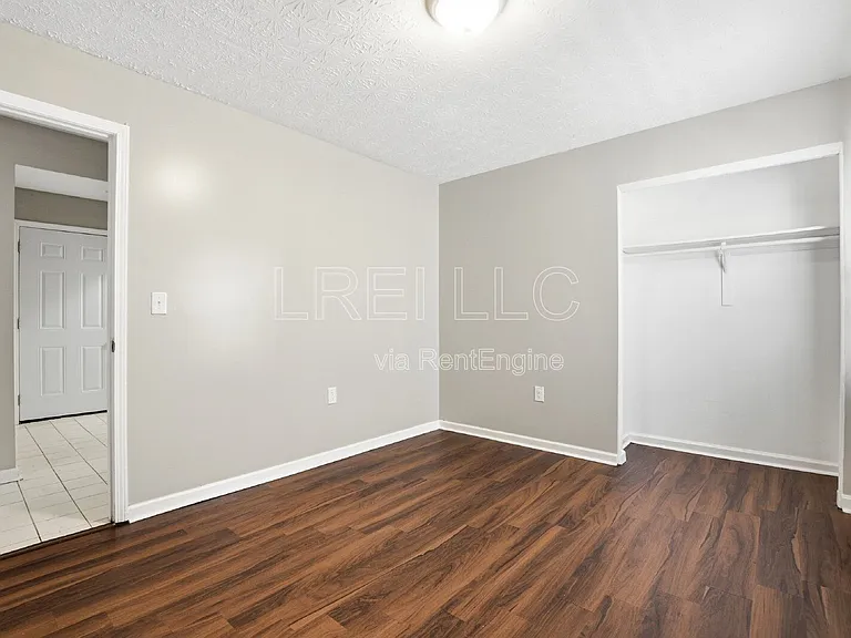 2338 W Madison St — Photo 6