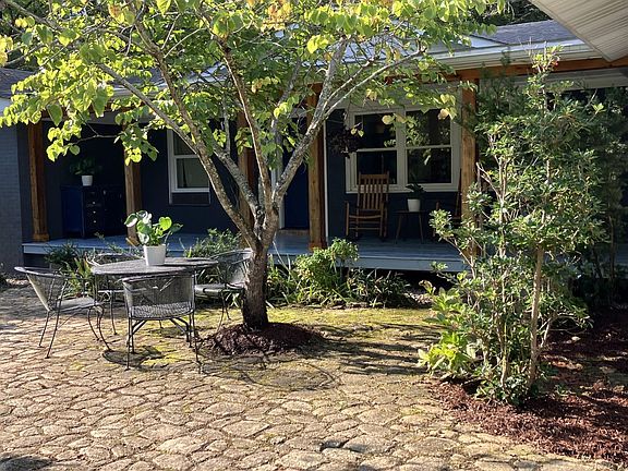 3rd image of 264 Ball Park Rd