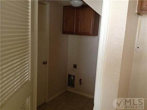 5th image of 12576 Twin Leaf Dr