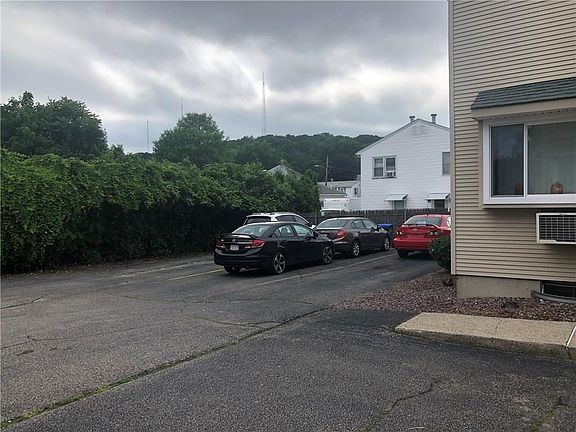 4th image of 670 Union Ave