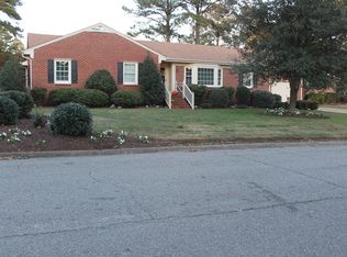 4240 Meadowridge Dr, Chesapeake, VA 23321