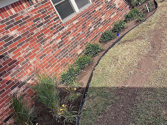 2nd image of 703 Grimes St
