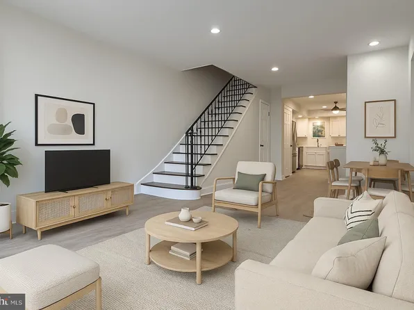 2028 S Opal St, Philadelphia, PA 19145