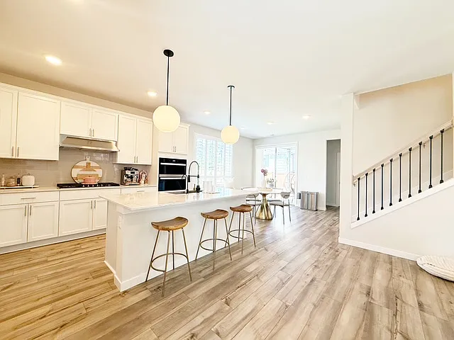 22109 Jameson Ave NW — Photo 12