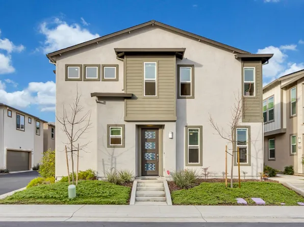 4222 Ocean Ln, Elk Grove, CA 95757