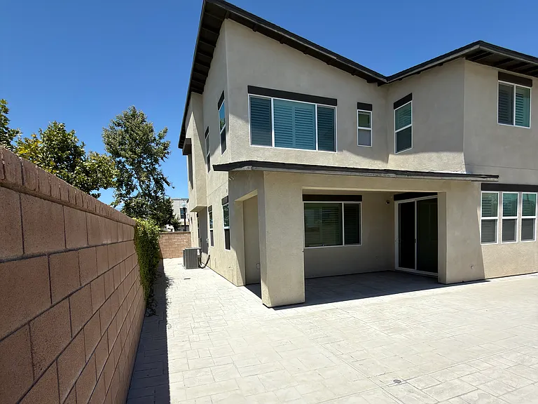 2622 E Scarlett Ln — Photo 5