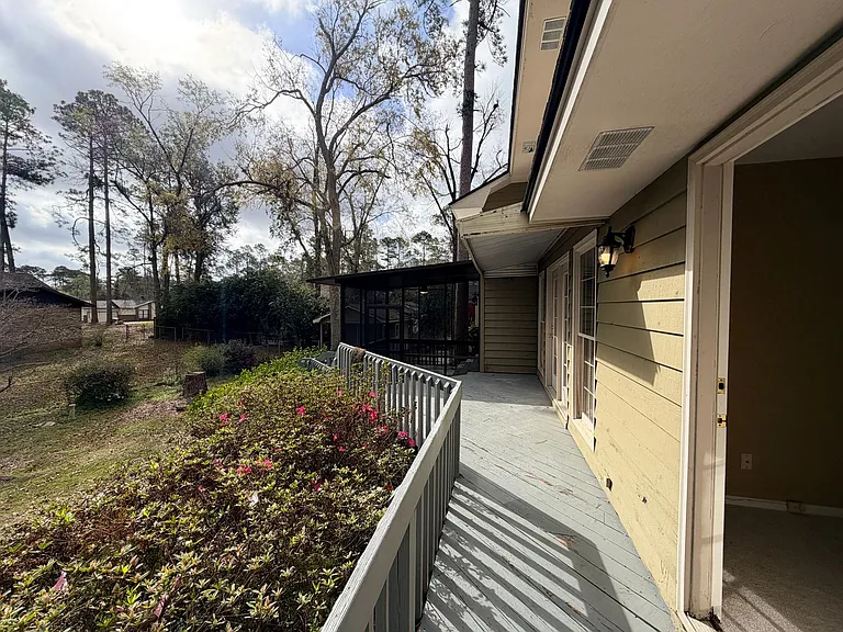 2124 Northwood Cir — Photo 49