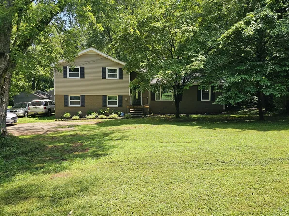 1215 Parkview Ter, Murfreesboro, TN 37130