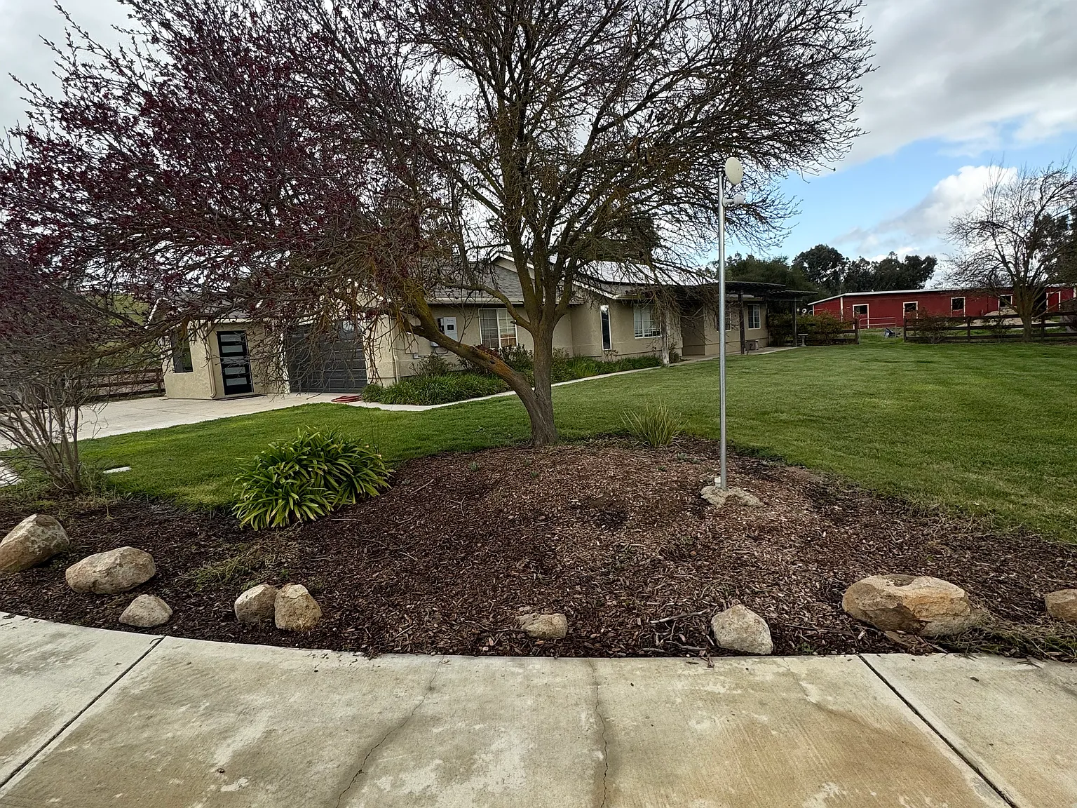 4 bed, 2000 sqft, $5,200 — Photo 2