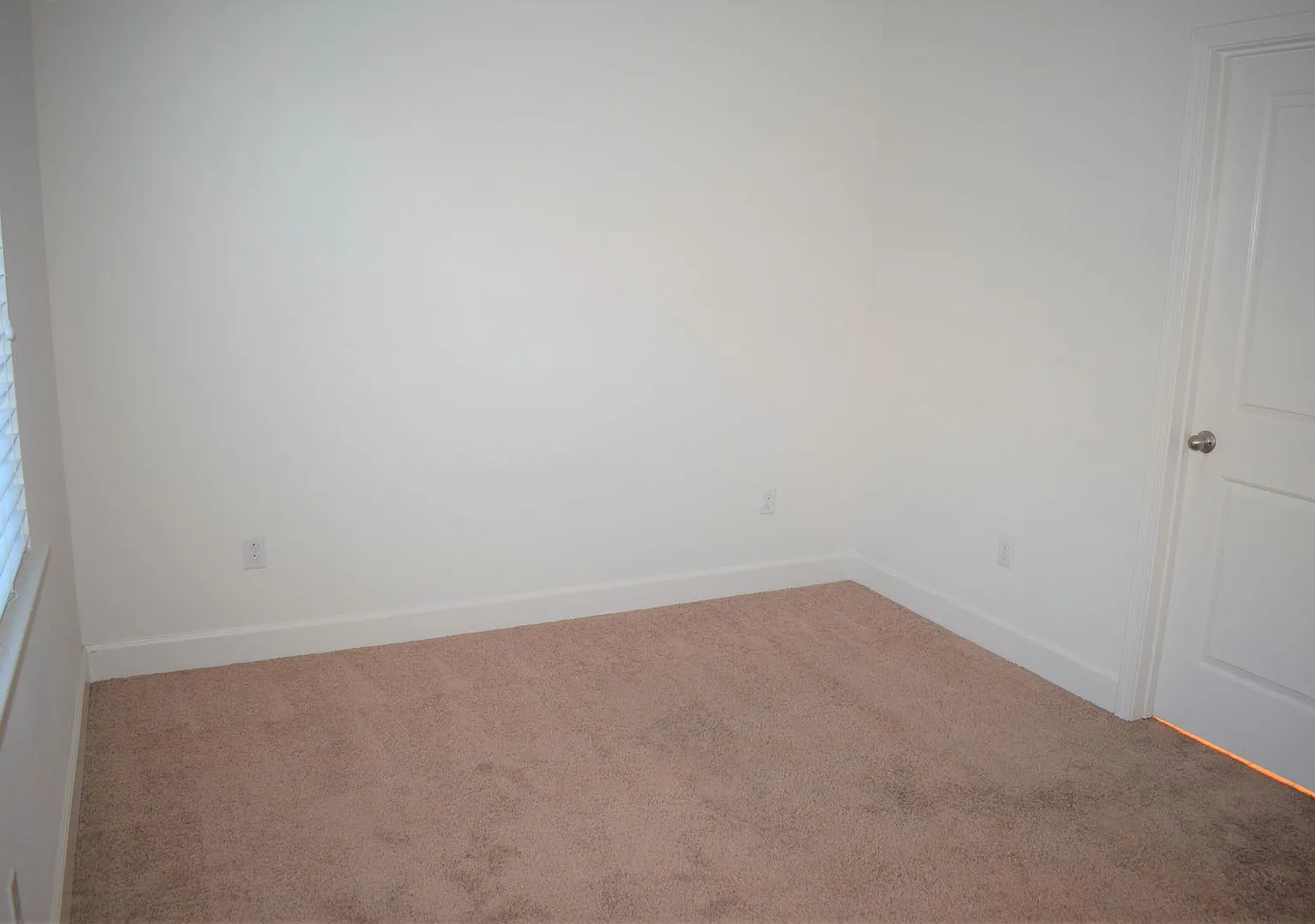 Resident Benefit Package Property - Bright 4bd/3.5ba — Photo 3
