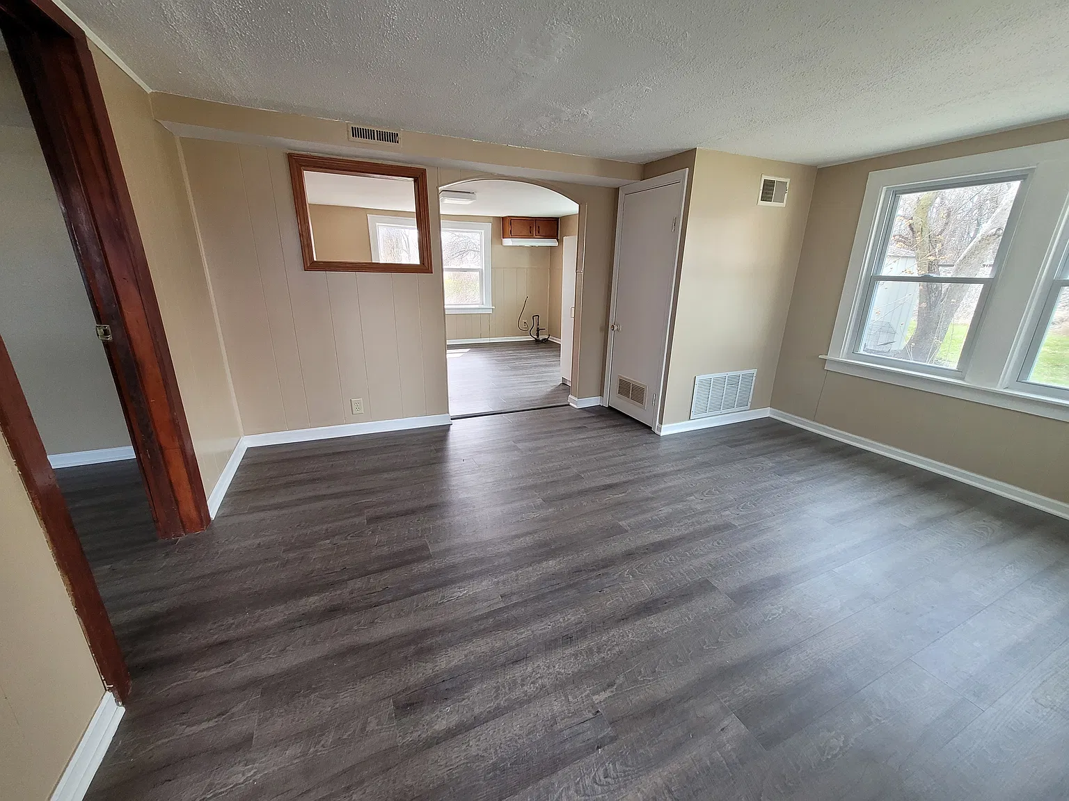 2 bed, 850 sqft, $1,100 — Photo 4
