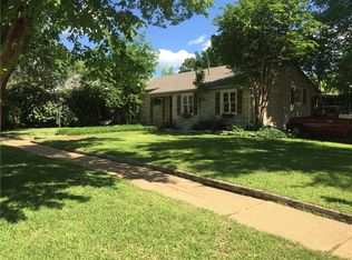 912 South St, Graham, TX 76450