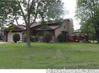 10946 Xylon Ct, Champlin, MN 55316