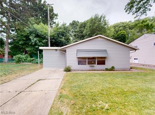 17721 Rookwood Rd, Cleveland, OH 44112