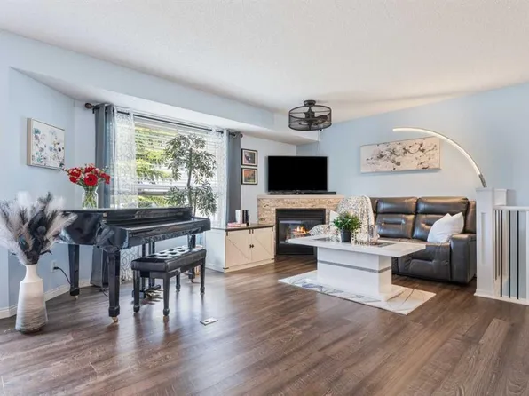 120 SW Mount Aberdeen Mnr SE, Calgary, AB T2Z 3N8