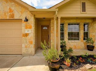 201 Richards Dr, Hutto, TX 78634