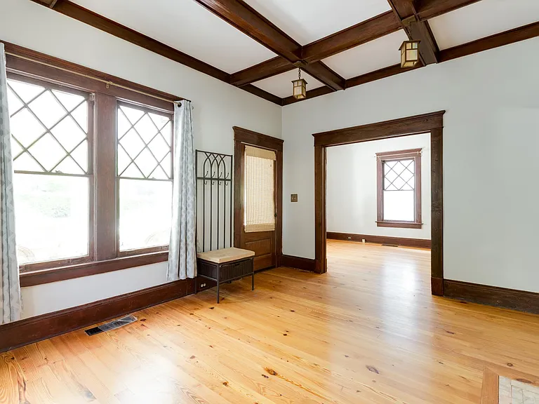 116 Warren St NE — Photo 11