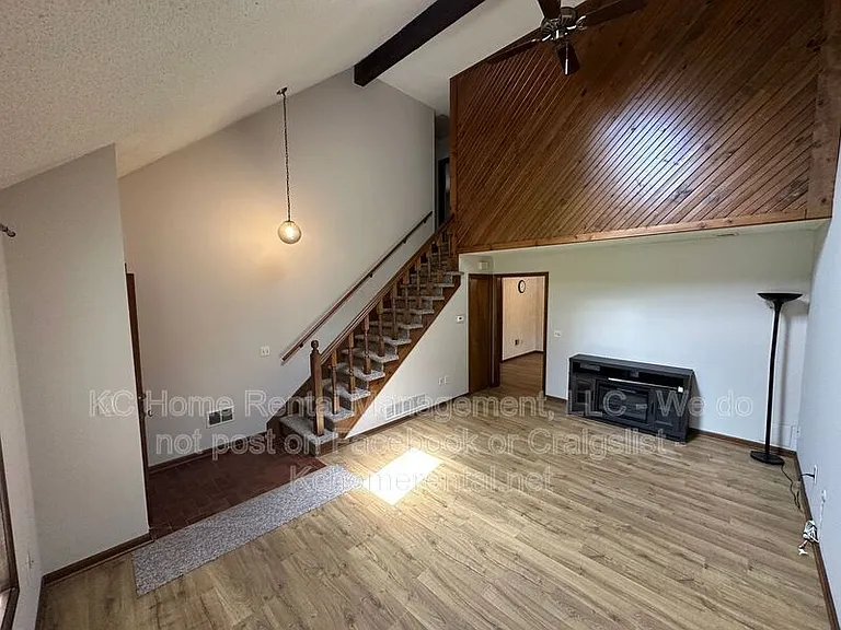 6251 Rene St — Photo 11