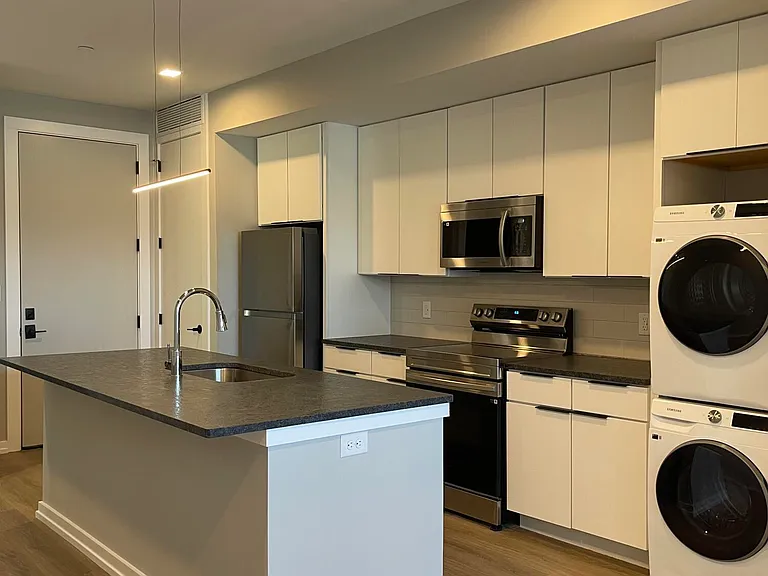 607 S 11th St #206 — Photo 2