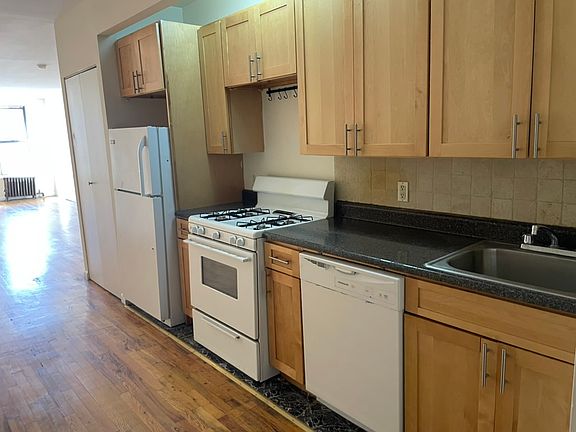 2nd image of 766 9th Ave APT 5S