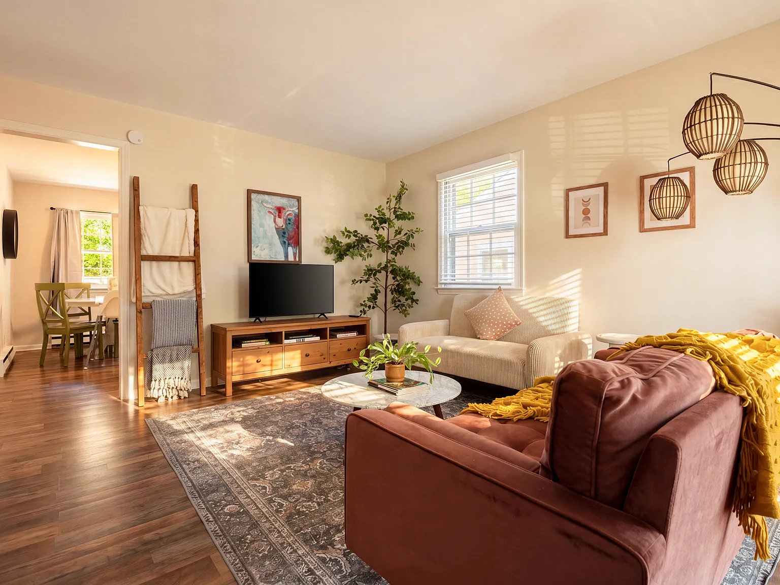 3 bed, 1.5 bath, 986 sqft, $2,600 — Photo 2