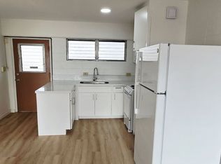909 University Ave APT 214, Honolulu, HI 96826
