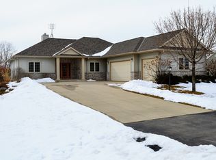 135 Gaul Rd, Dousman, WI 53118