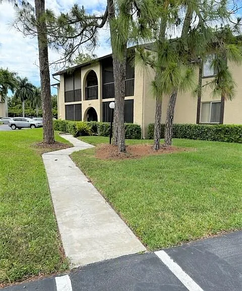 441 Pine Glen Ln #D-2 — Photo 34
