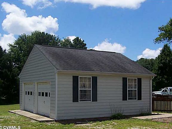 Detached 2-car garage