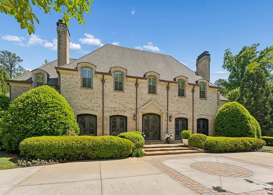 1st image of 4235 Regency Ct NW