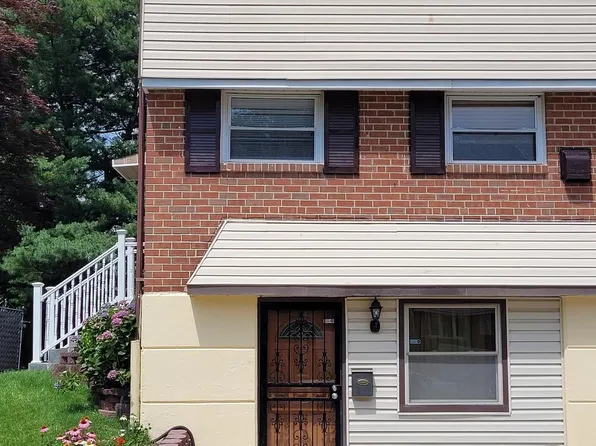 831 Lawler St, Philadelphia, PA 19116