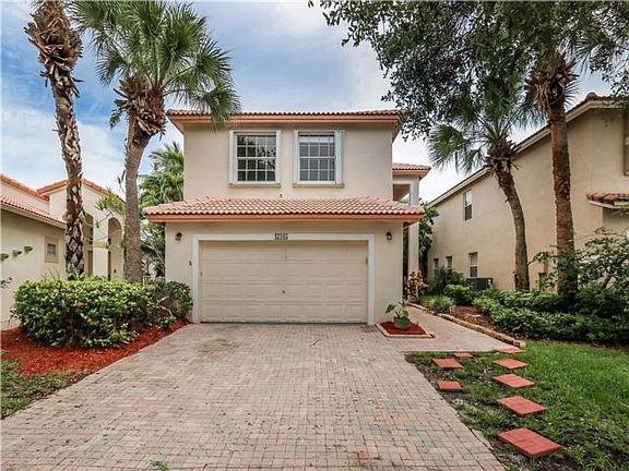 3rd image of 1765 NW 13th St