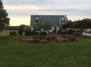 1463 Grassy Creek Rd, Pinnacle, NC 27043